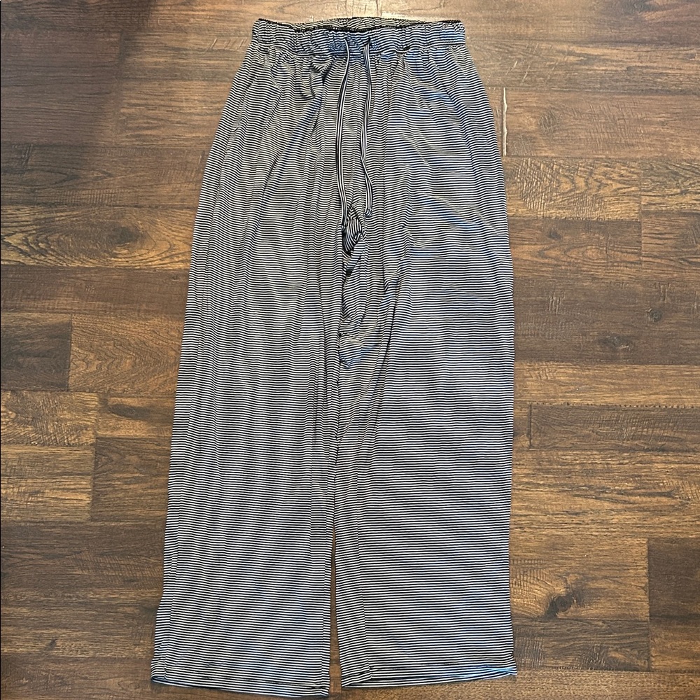 Tahari Black and White Striped Pants